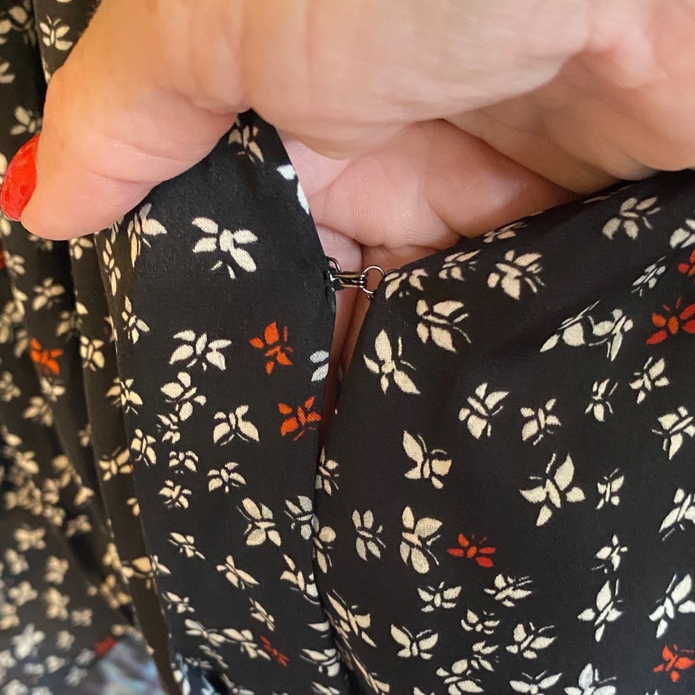 NWOT Free People Black/white/red silky feel deep V Bodysuit with butterflies - Picture 3 of 9